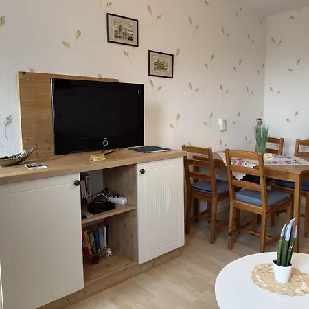 Charmante Mit Garten In Wiek Wiek auf Ruegen