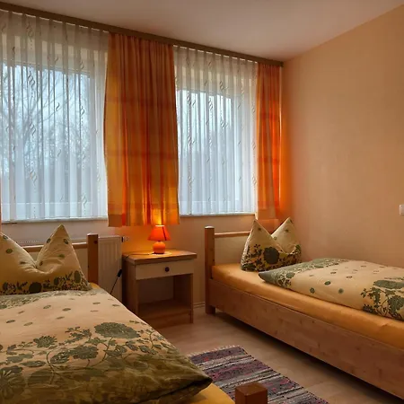 Charmante Mit Garten In Wiek * Wiek auf Ruegen